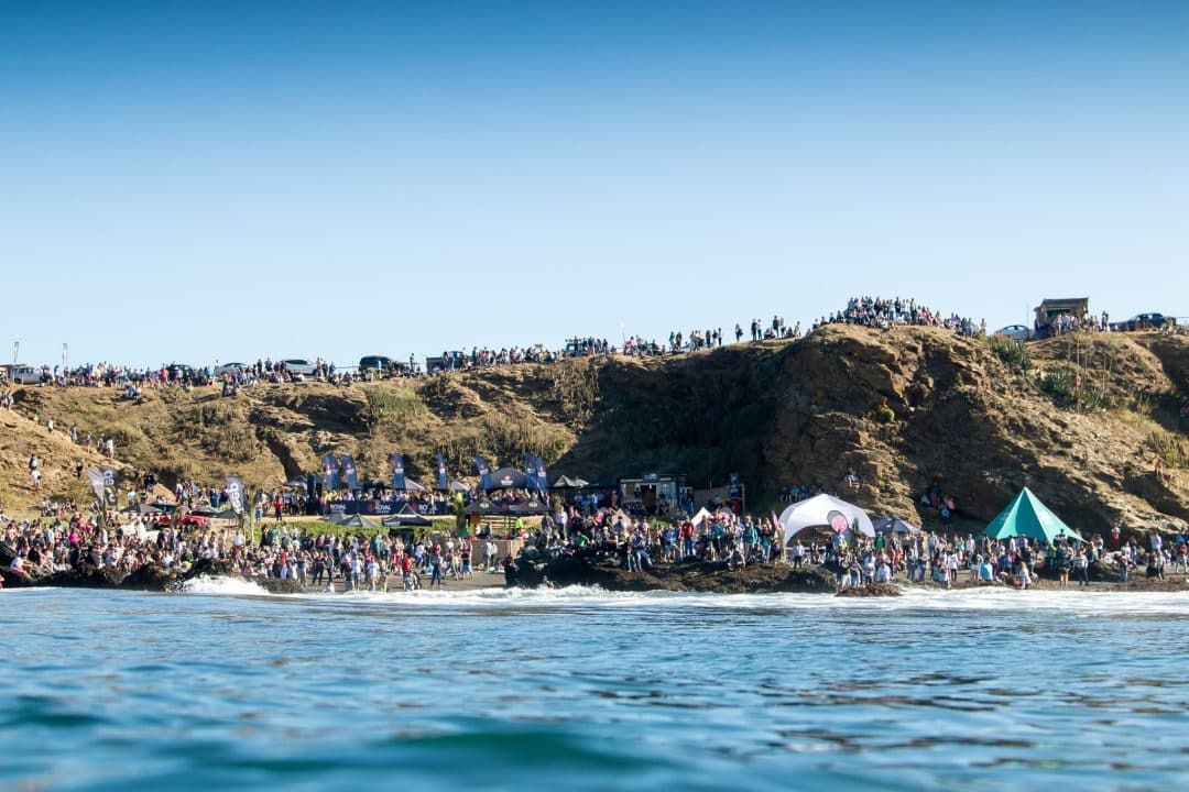 Mundial de Surf Femenino se la juega por el medio Ambiente: Torneo de Pichilemu será 100% carbono neutral