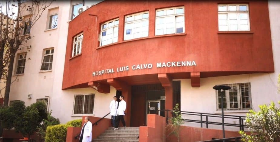 Ministerio de las Culturas firma alianza que dará servicios digitales gratuitos a pacientes del Hospital Luis Calvo Mackenna