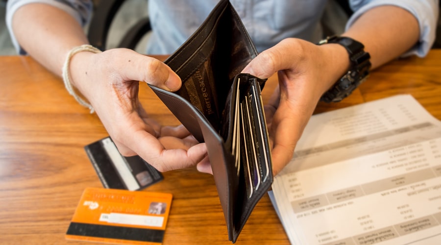 Los riesgos del pago mínimo de la tarjeta de crédito y cómo ser más eficiente con este medio de pago