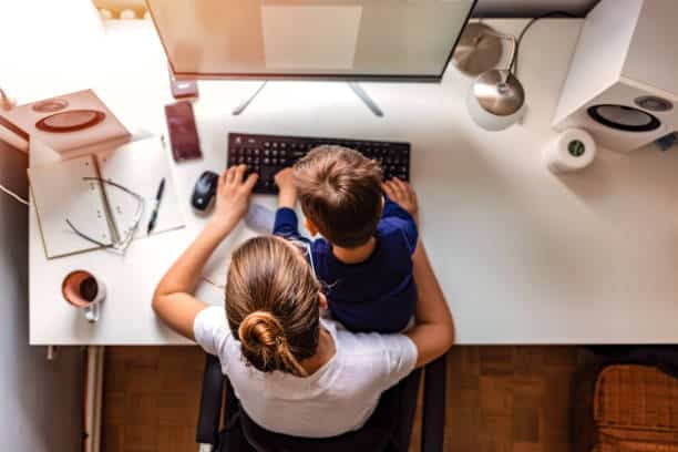 La brecha salarial de COVID-19 al descubierto: las mujeres se quedan atrás en los aumentos salariales y las bonificaciones