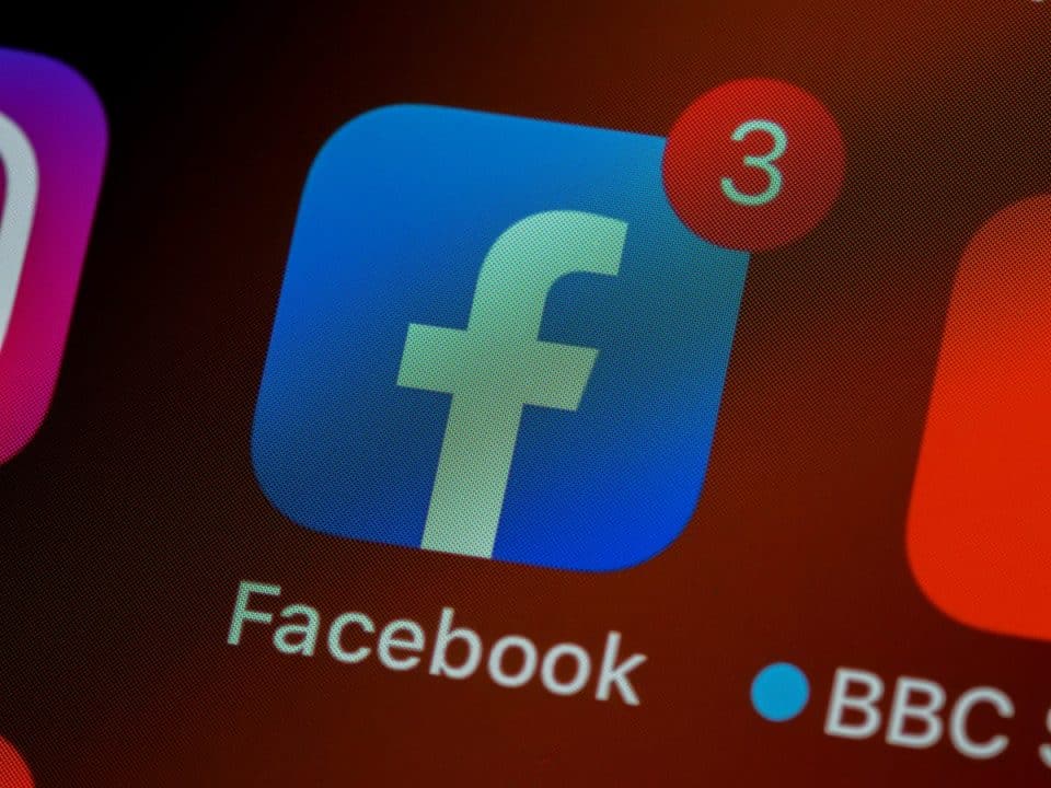 Venden datos de 1.500 millones de usuarios de Facebook recopilados mediante scraping