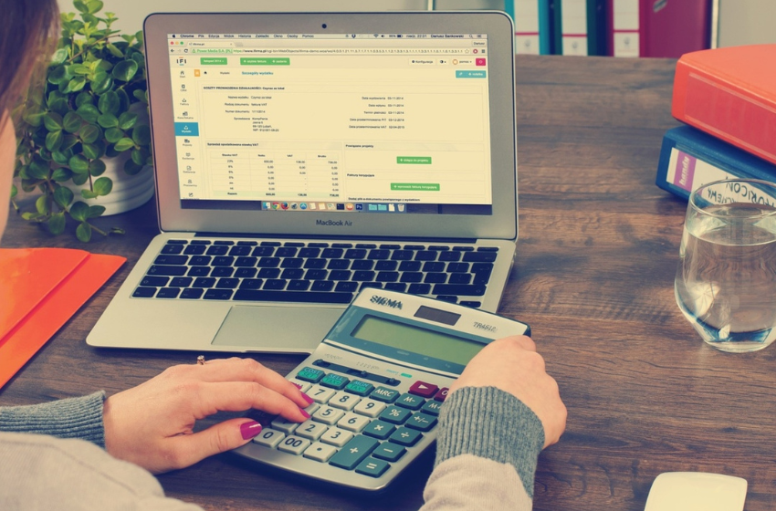  ¿Cómo un software contable puede ahorrarte tiempo y dinero?