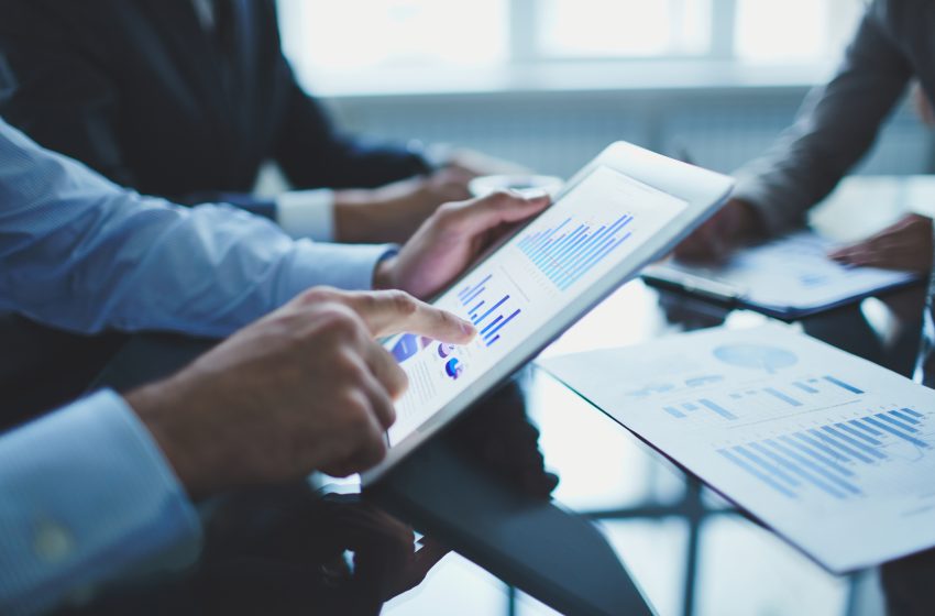  UCT aborda contabilidad, IA y sostenibilidad en seminario internacional 