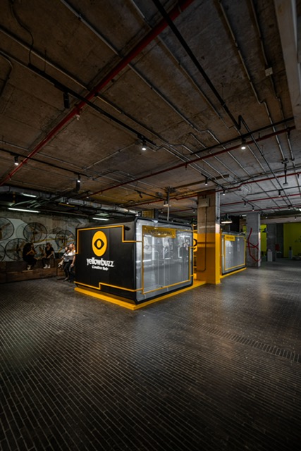 Yellowbuzz lanza Pop-Up Studios en MUT para contenido en vivo