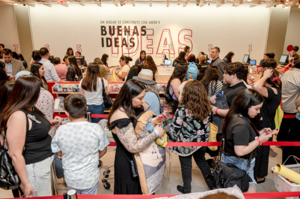 Compras impulsivas con productos pequeños cerca de las cajas