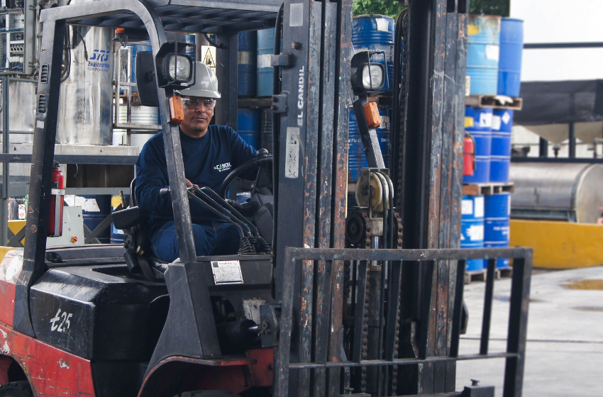  Fiestas Patrias dispara casi 50% la contratación de trabajadores temporales: estos son los cargos más buscados